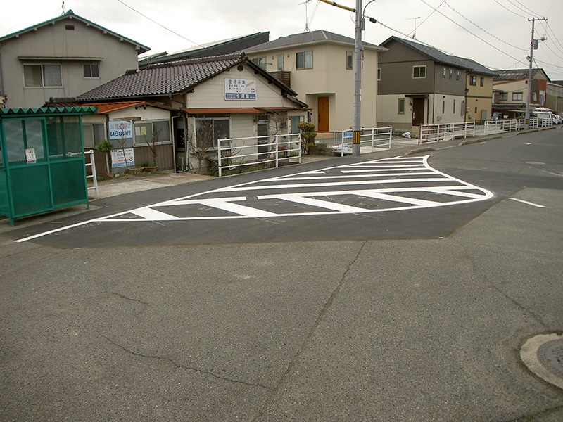 地内φ700mmバタフライ弁設置工事